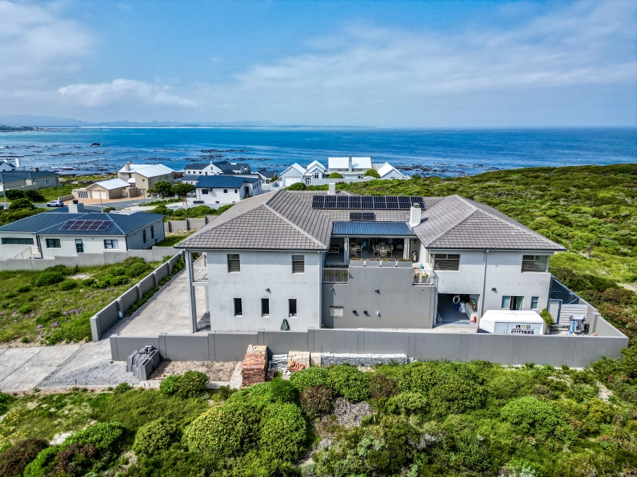 6 Bedroom Property for Sale in Kleinbaai Western Cape